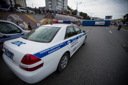 Người phụ nữ này
sau đó đã được đưa tới bệnh viện. Các bác sĩ cho biết cô bị gãy vài chiếc
xương.Ȣ><br><br><img src=