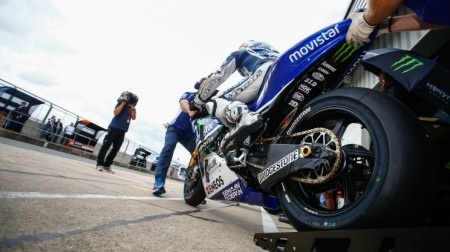 Marquez tìm lại mạch chiến thắng - 9