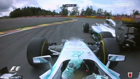 Chiến thắng chặng thứ hai liên tiếp cɨo Daniel Ricciardo