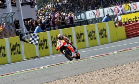 Tại chặng thứ 12 này, Marquez có được lợi thế lớn nhất là vị trí xuᶥt phát đầu tiên