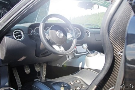 Video ghi lại cảnh
xe Ford GT độ 1113 mã lực tăng tốc từ 0 lên 300 km/h: