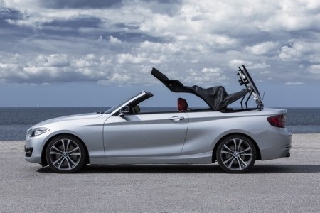Download trọn bộ
hình nền độ phân giải cao phiên bản BMW 2-Series mui trần năm 2015