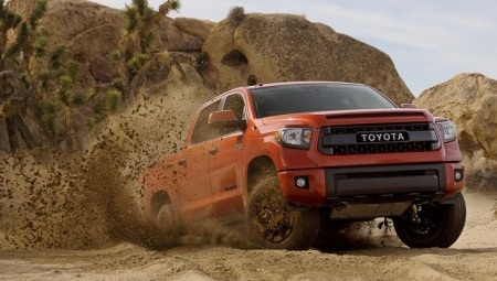 Toyota Tundra 2015Ġsẽ chỉ có bản động cơ V8