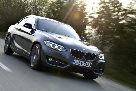BMW 220d Coupe chỉ tiêu thụ 3,8 lít diesel/100 km