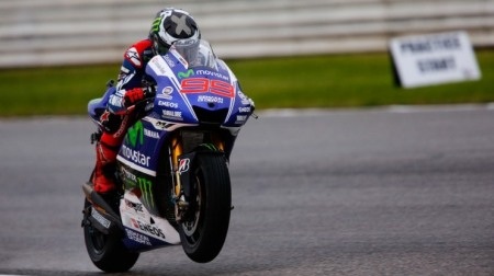 Đây cũng là chiến
thắng đầu tiên trong lịch sử của đội Yamaha tại đường đua MotorLand AragoŮ.