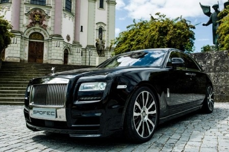 Chiêm ngưỡng hai chiếc Rolls-Royce Ghost độ đẹp mắt