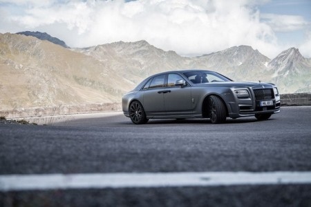 Chiêm ngưỡng hai chiếc Rolls-Royce Ghost độ đẹp mắt