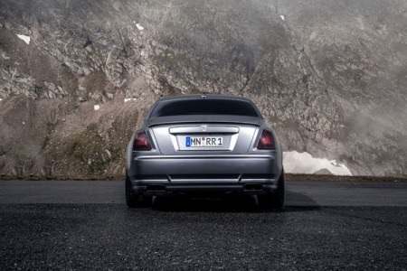 Chiêm Ůgưỡng hai chiếc Rolls-Royce Ghost độ đẹp mắt