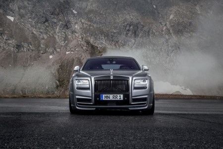 Chiêm ngưỡng hai chiếc Rolls-Royce Ghost độ đẹp mắt