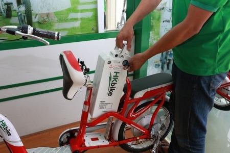 Zinger Extra của HKbike là một trong những
mẫu xe chạy pin hot nhất trên thị trường hiện nay.