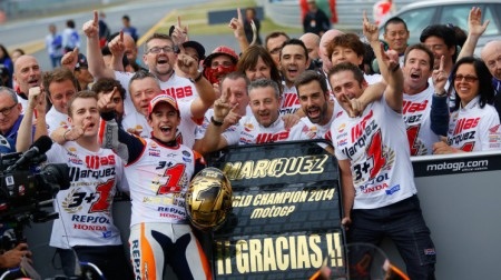 Marquez ăn mừng chức vô địch sớm