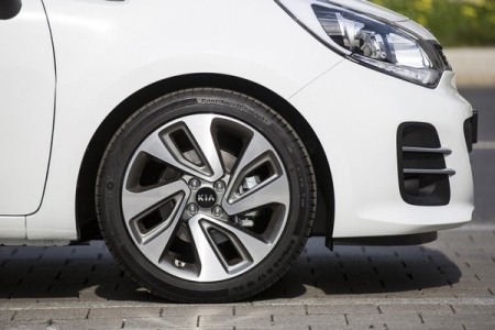 Dự kiến xe Kia
Rio 2015 sẽ có mặt tại thị trường châu Âu vào đầu năm 2015.