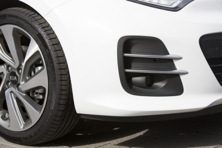 Dự kiến xe Kia
Rio 2015 sẽ có mặt tại thị trường châu Âu vào đầu năm 2015.