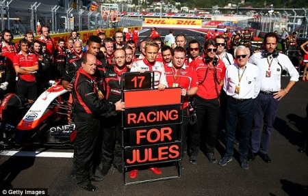 Đội đua Mercedes vô địch thế giới F1 2014