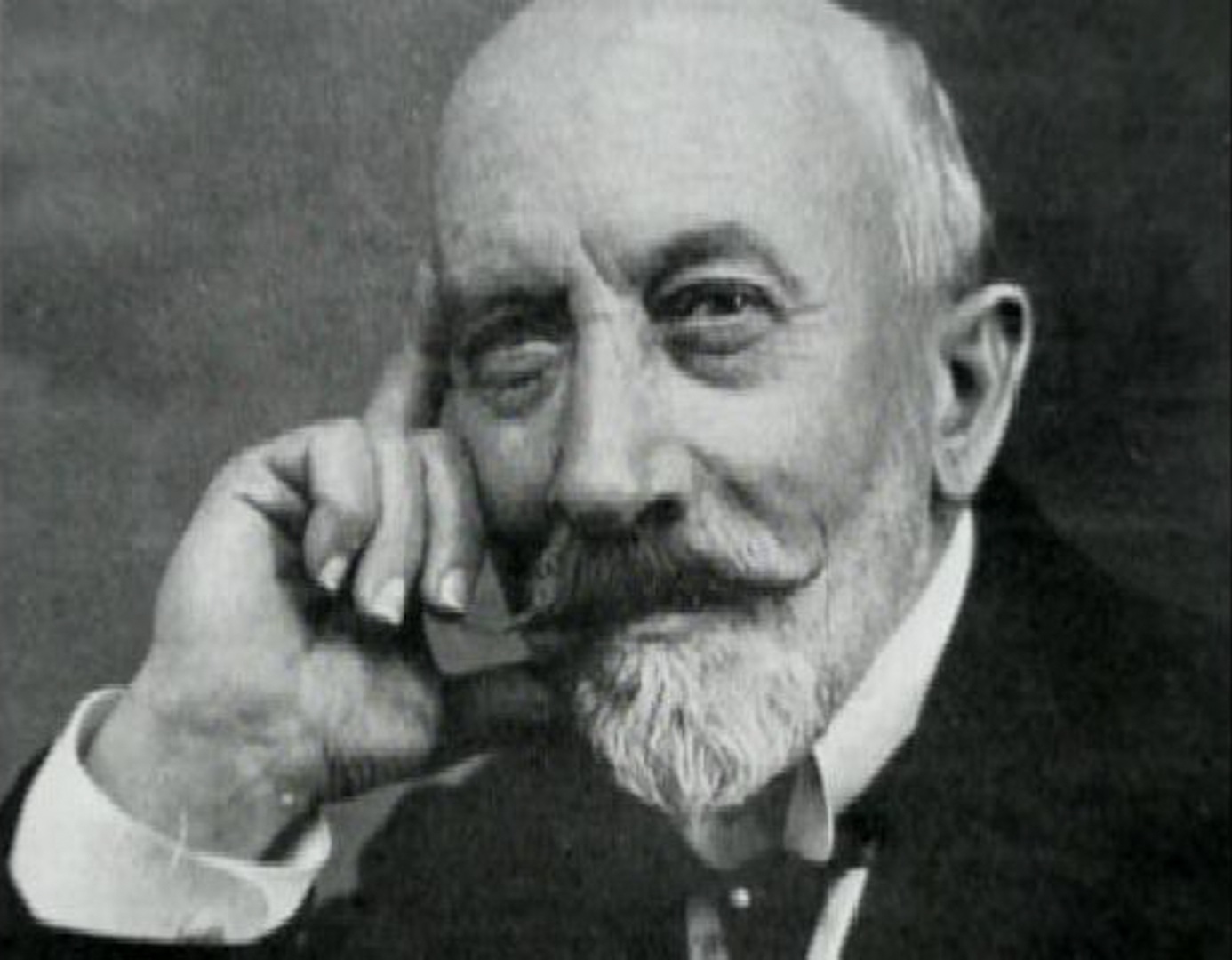 Thomas Edison từng “dính” đến một vụ đánh cắp bản quyền phim? - 1 Chân dung nhà làm phim Pháp Georges Méliès (1861-1938).