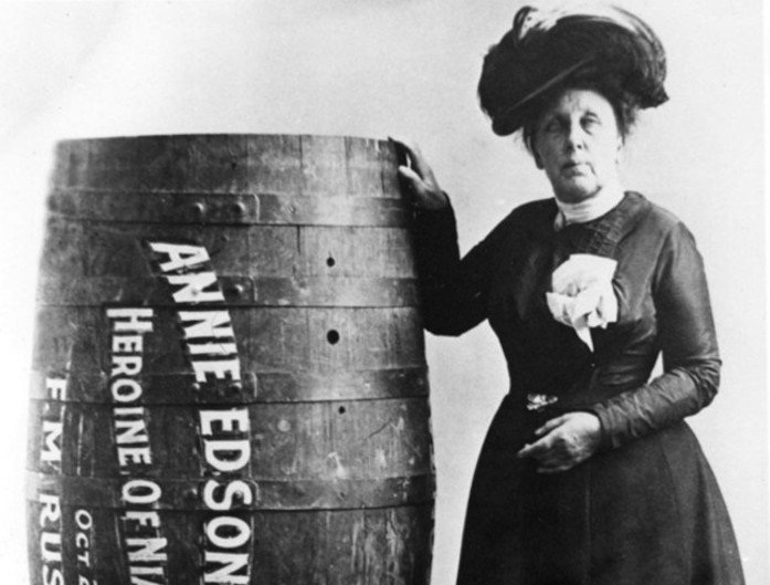 Đầy là bức hình đầu tiên chụp thế vận hội Olympic diễn ra tại Athen, Hy Lạp, năm 1896.