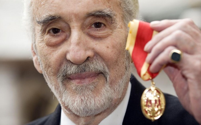 Cuộc đời và sự nghiệp của diễn viên “Bá tước Dracula” qua ảnh - 14 Christopher Lee tham gia một sự kiện từ thiện ở Berlin với vợ năm 2007.