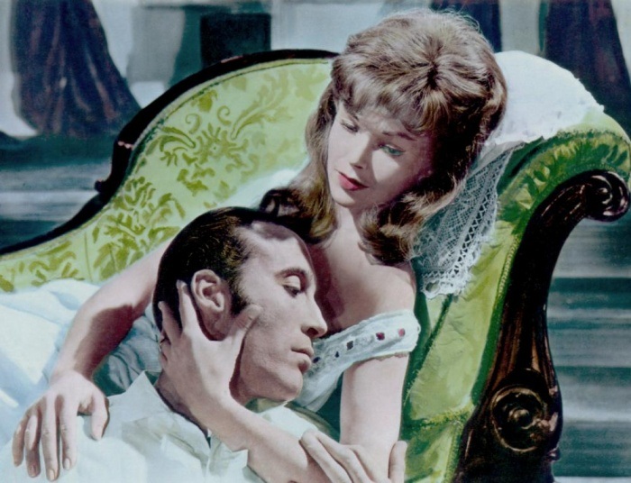 Cuộc đời và sự nghiệp của diễn viên “Bá tước Dracula” qua ảnh - 2 Cuộc đời và sự nghiệp của diễn viên “Bá tước Dracula”