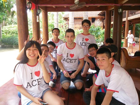 Hoạt động ngoại khóa của các em học viên của Trung tâm Anh
ngữ ACET