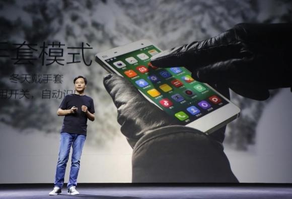 Facebook tính cửa đầu tư vào “vua mới nổi” Xiaomi - 1 CEO Lei Jun của Xiaomi.