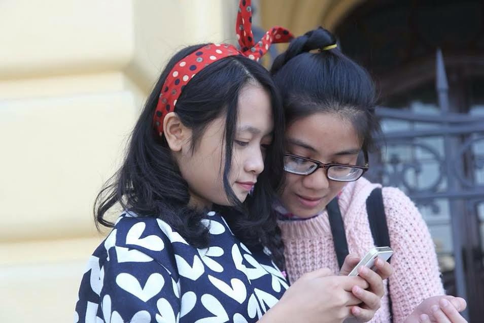 “Phần tất yếu cuộc sống” của những thủ khoa mê thế giới mạng - 1 Kết nối 3G có ở khắp mọi nơi, tốc độ nhanh, ổn định là điều
khiến Thu Thuỷ thích mạng Viettel.