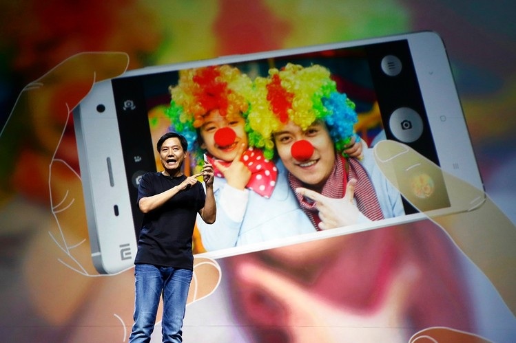 Xiaomi tham vọng lật đổ Apple bằng chiêu "trao đổi" iPhone - 1 Xiaomi tham vọng lật đổ Apple bằng chiêu marketing thông minh.