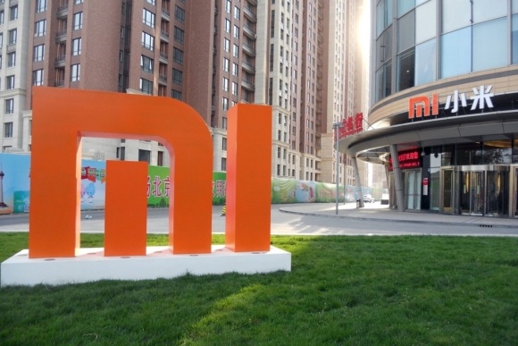 “Apple Trung Quốc” đang sản xuất đồng hồ thông minh - 1 Xiaomi trở thành hãng sản xuất smartphone lớn thứ 3 trên thế giới chỉ sau 4 năm ra mắt.