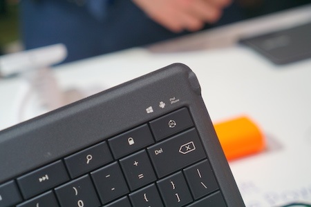 Bàn phím này hỗ trợ kết nối bằng Bluetooth