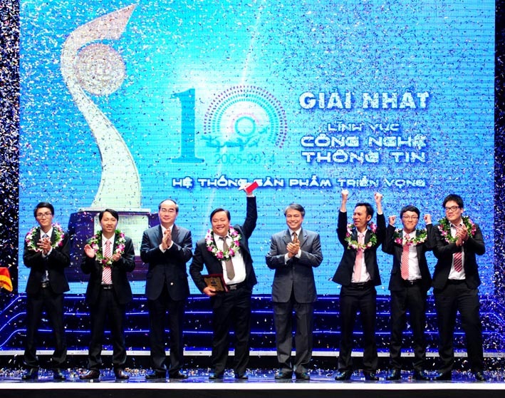 Sáng nay họp báo phát động Giải thưởng Nhân tài Đất Việt 2015 - 1 Giải thưởng Nhân tài Đất Việt ngày càng lan toả và khẳng định vị thế.