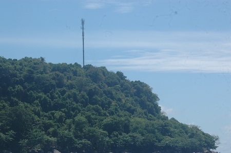 Tiệm Internet này có máy tính truy cập mạng hoàn toàn bằng
D-Com 3G.