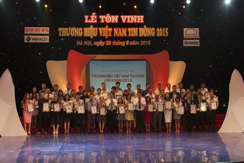 VTVcab được bình chọn là “Thương hiệu Việt Nam tin dùng” - 1 Lễ Tôn vinh Thương hiệu Việt Nam tin dùng 2015