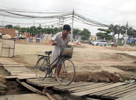 Con đường đau khổ vẫn “mịt mù” ngày về đích - 9