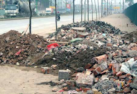 Hà Nội đầu tư 54 tỷ đồng xây dựng 4 bãi chứa phế thải - 1