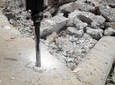 Hà Nội: Vỉa hè lại bị xới tung  - 19