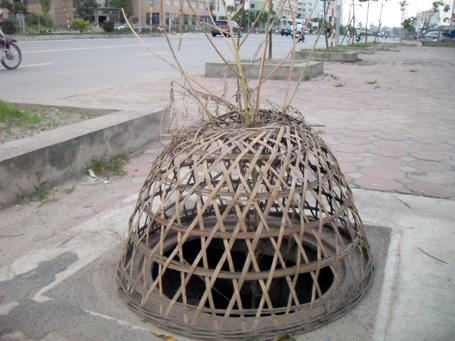 Nơm nớp với “hố tử thần” trên đường Hà Nội - 9