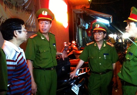 Công an Hà Nội xử lý hàng loạt bãi xe “thổi giá” - 3