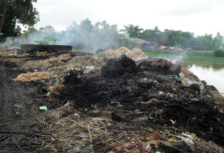Kinh hoàng cả xã cùng "xây dựng phong trào"...hun khói - 1