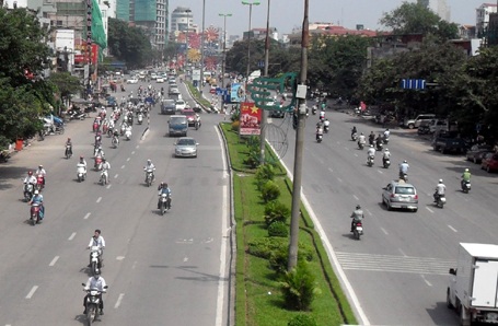 Đường Giải Phóng, Trần Khát Chân hỗn độn trong ngày đầu phân làn - 3