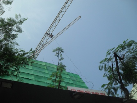 Hà Nội: Cần cẩu đứt cáp, một người nhập viện - 2