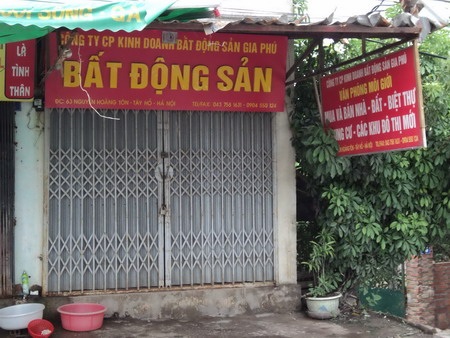 Hà Nội giao Công an xử lý nghiêm "cò" đất rởm - 1 Hà Nội giao Công an xử lý nghiêm "cò" đất rởm - 1