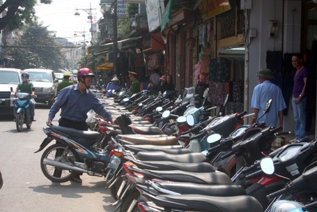 Hà Nội: 6 tiêu chí sắp xếp bãi đỗ xe - 1