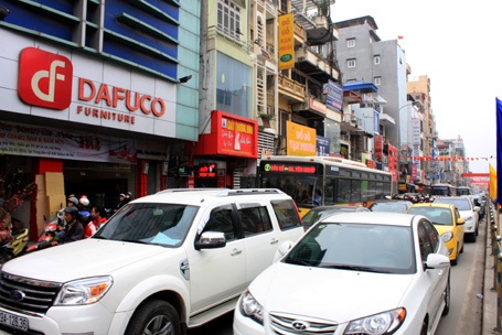 Kẹt cứng tại nhiều tuyến phố Hà Nội - 11