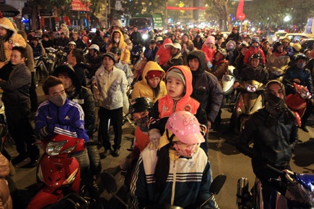 Cả nước hân hoan gõ cửa mùa xuân mới - 2