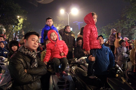 Cả nước hân hoan gõ cửa mùa xuân mới - 3