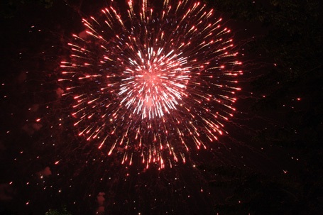 Hà Nội: Biển người đứng trong giá rét đón giao thừa - 5 Hà Nội: Biển người đứng trong giá rét đón giao thừa - 5