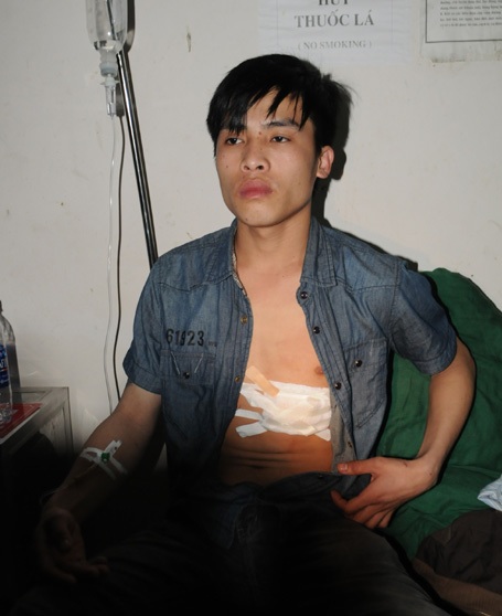 Hà Nội: Công an xã bắn đạn cao su để "dẹp" người đòi nợ - 2 Hà Nội: Công an xã bắn đạn cao su để "dẹp" người đòi nợ - 2