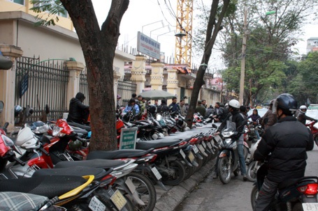 “Cấm trông xe 262 tuyến phố, dân kêu rất nhiều” - 2