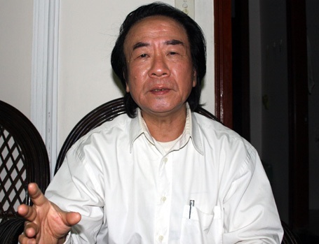 “Tàu điện một ray như cô gái đẹp không làm được việc!”