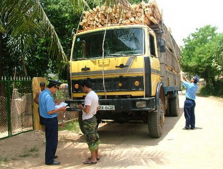 “Xe quá tải là hệ quả của tiêu cực trong đăng kiểm” - 1 “Xe quá tải là hệ quả của tiêu cực trong đăng kiểm”
