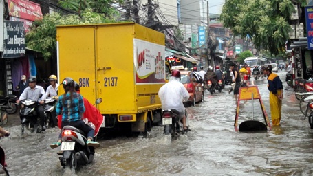 Hà Nội còn 21 điểm úng ngập nếu mưa lớn - 1 Hà Nội còn 21 điểm úng ngập nếu mưa lớn
